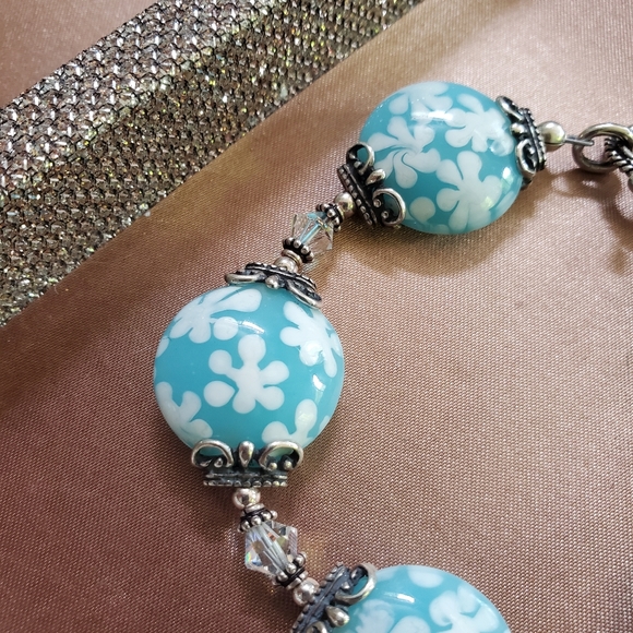 Glass Bead Toggle Bracelet - Picture 4 of 8